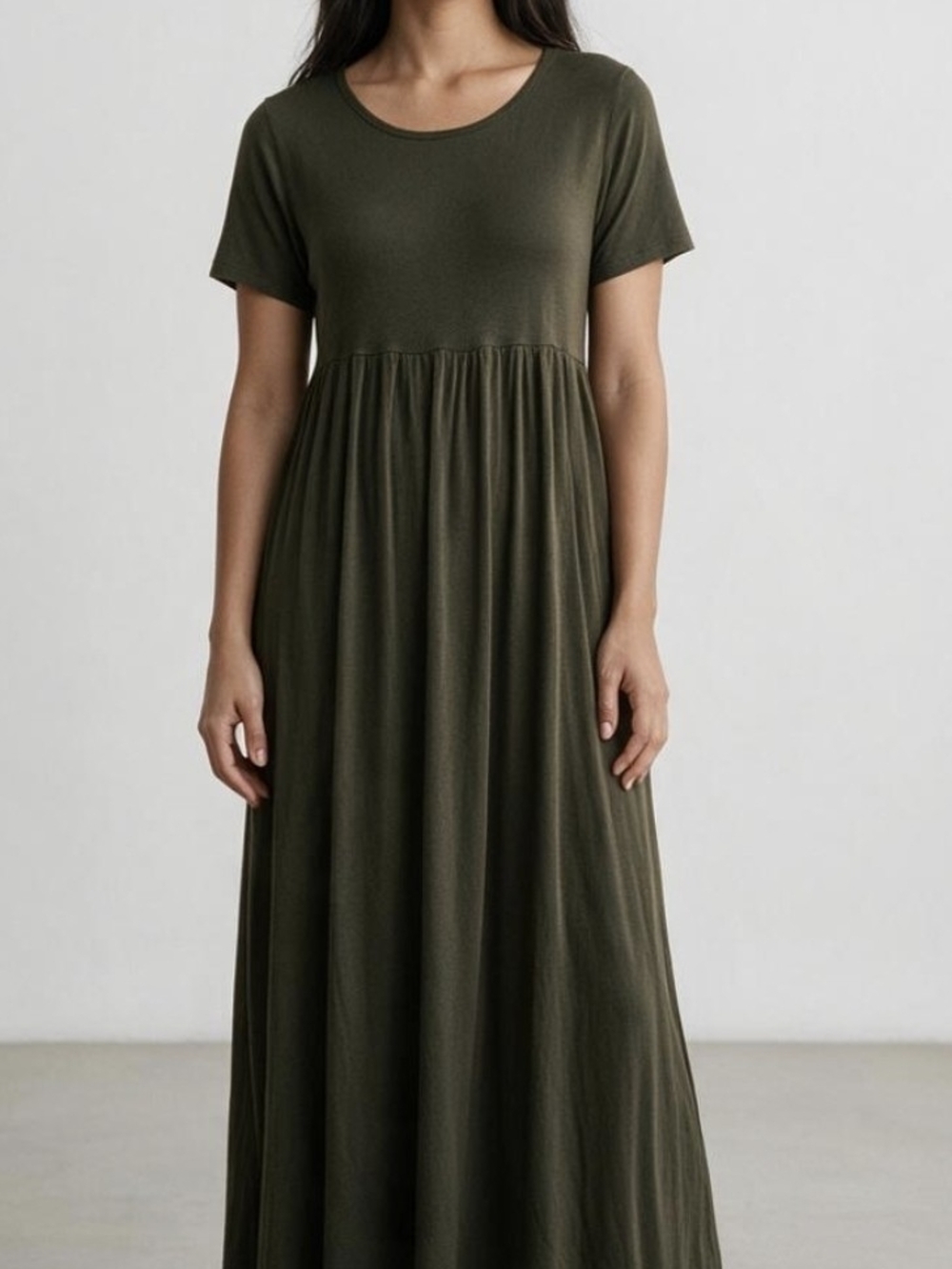 Short-Sleeve Olive Maxi Dress with Gathered Waist